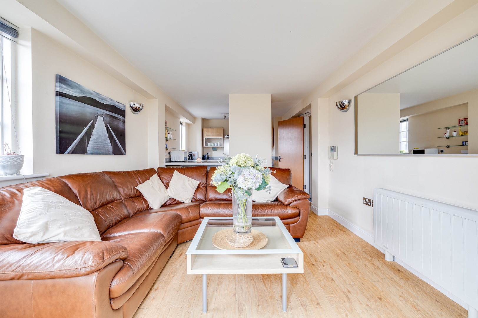 4J6A7168HDR117WharftonCourt.Resized.jpg