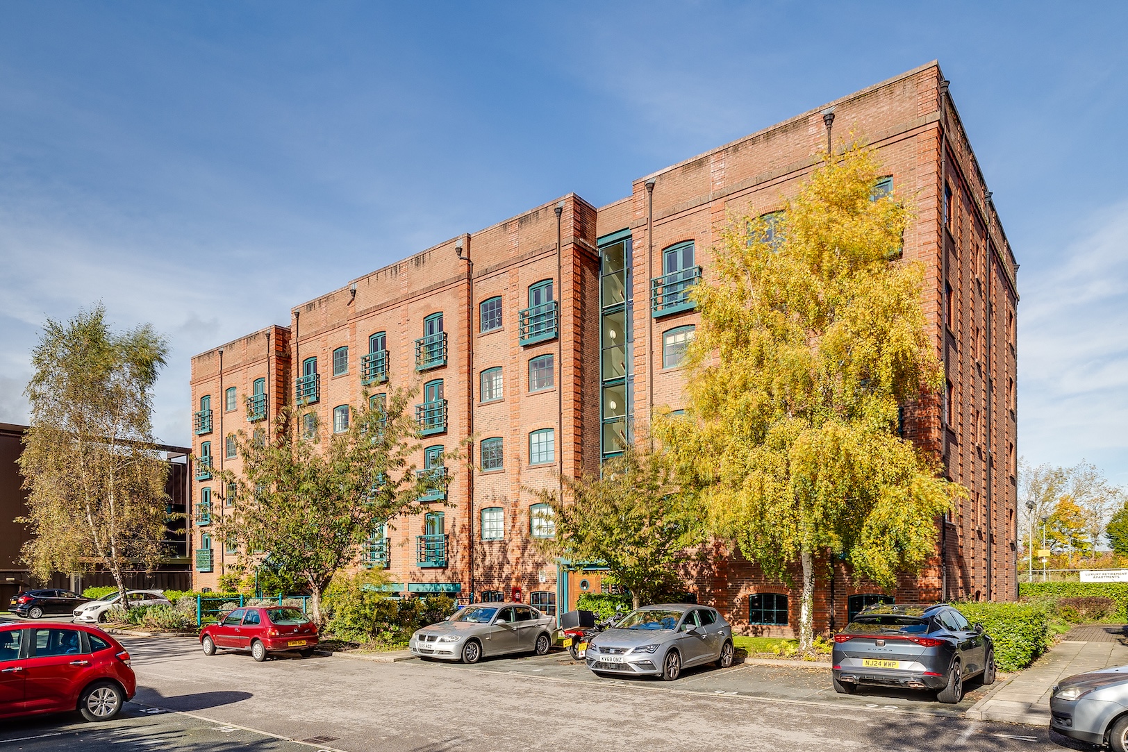 4J6A7723HDR117WharftonCourt.Resized.jpg