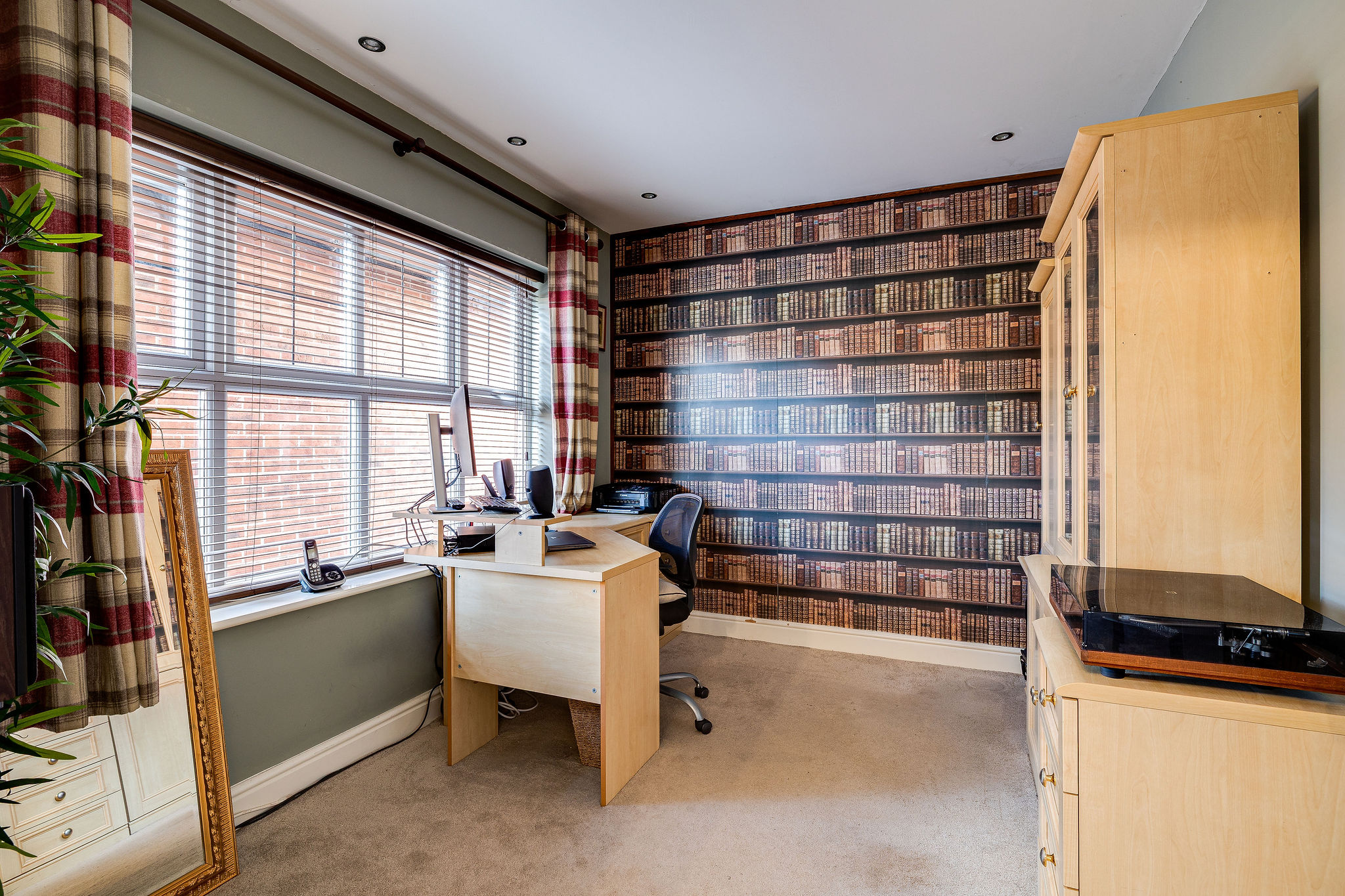 4J6A3234HDR10CrawfordClose.Highres.jpg