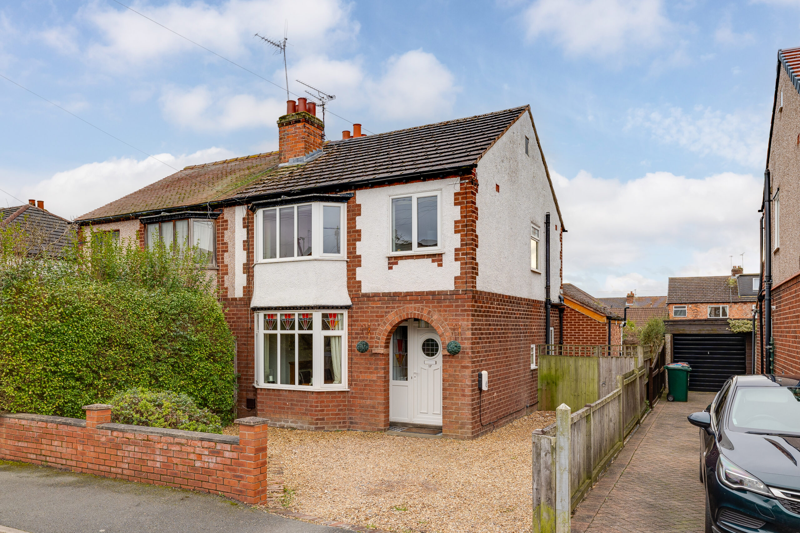 Shaftesbury Avenue, Vicars Cross, CH3