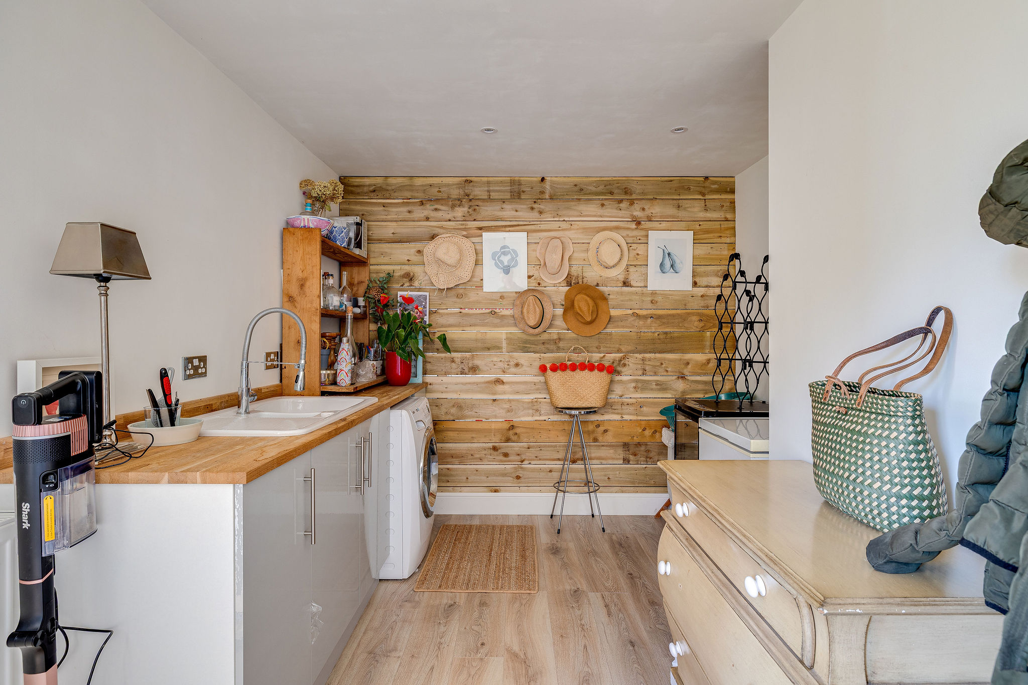 4J6A3240HDRMoatBarn.Highres.jpg