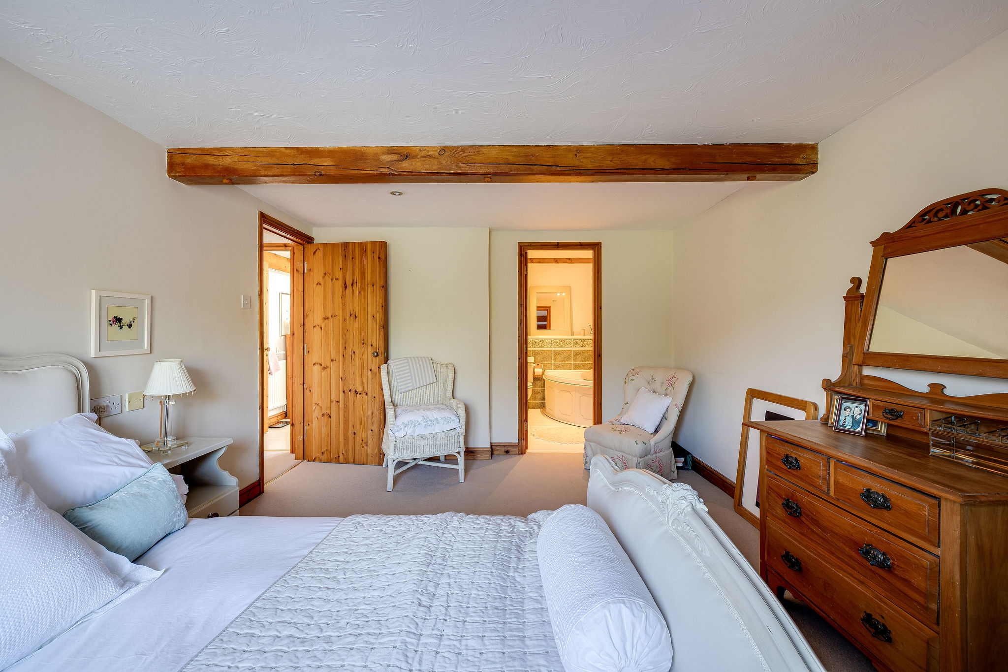 4J6A3285HDRMoatBarn.Highres.jpg